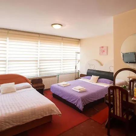 - Hotell Zivinice
