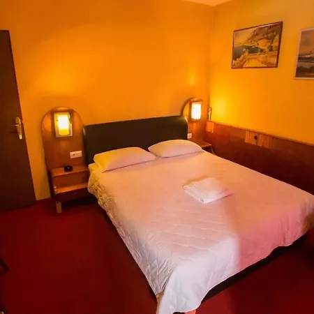 - Hotell Zivinice